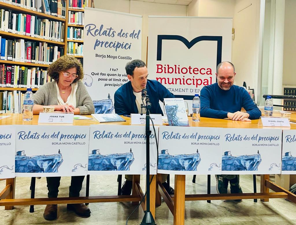 Borja Moya Castillo presenta el seu primer llibre ‘Relats des del precipici’ a la Biblioteca de Can Ventosa